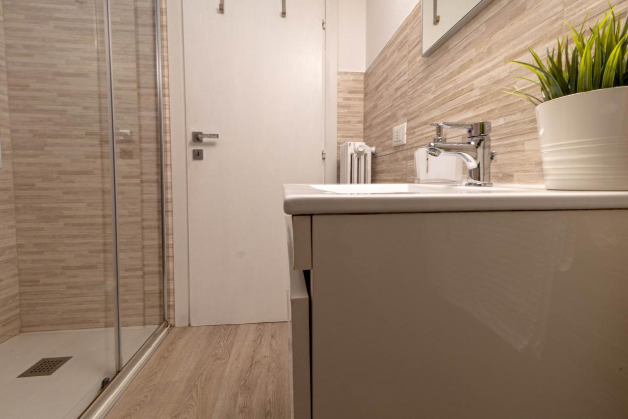 Lapiccolina Apartment เดเซนซาโนเดลการ์ดา ภายนอก รูปภาพ